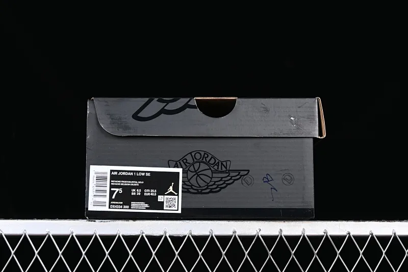 All categories Air Jordan Jordan series basketball shoes Air Jordan 1 Low Z version Air Jordan 1 Low AJ1 Joe 1 low-top cultural and casual sneakers DX4334-300